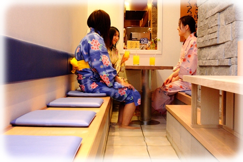足浴服務(wù) 在日本咖啡館里享受都市綠洲